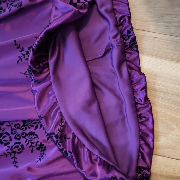 Trixxi Prom / Wedding Guest Dress - Purple / Black Halter - Picture 10 of 15